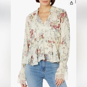 Buffalo David Bitton Julieann Long Bell Sleeve Floral Chiffon Blouse. NWT.size S